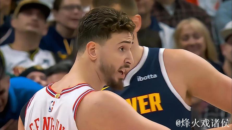 申京开局连续单挑约基奇，3投全中斩获6分